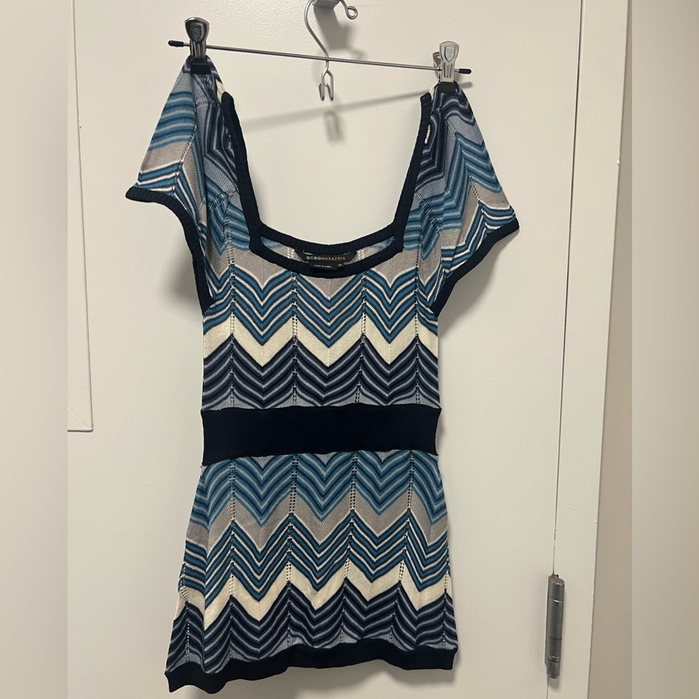 BCBG Maxazria Striped Blue Knitted Top